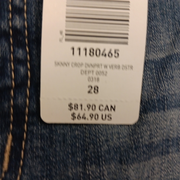 NWT Torrid crop skinny jeans light Wash stretch Sz 28 Distressed Words NWT $65 - Picture 4 of 7